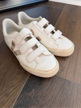 Veja Recite Logo Sneakers